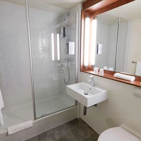 Campanile 3* Senlis (Oise)