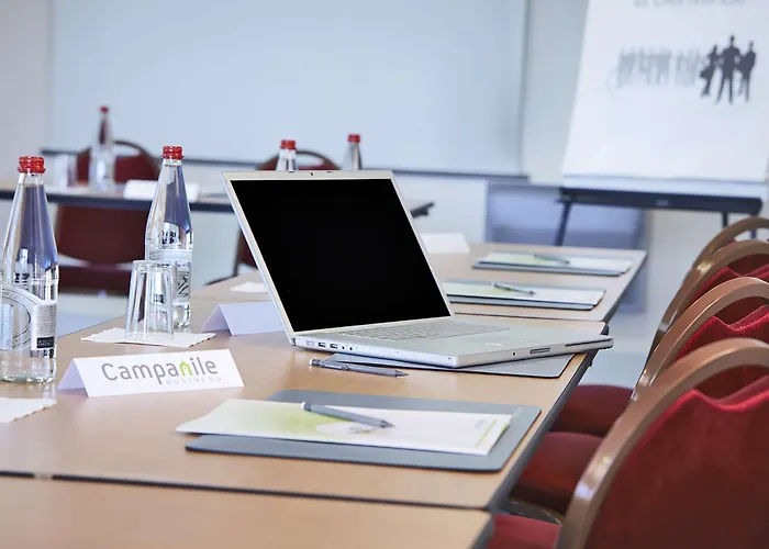 Campanile Hotel Senlis (Oise)