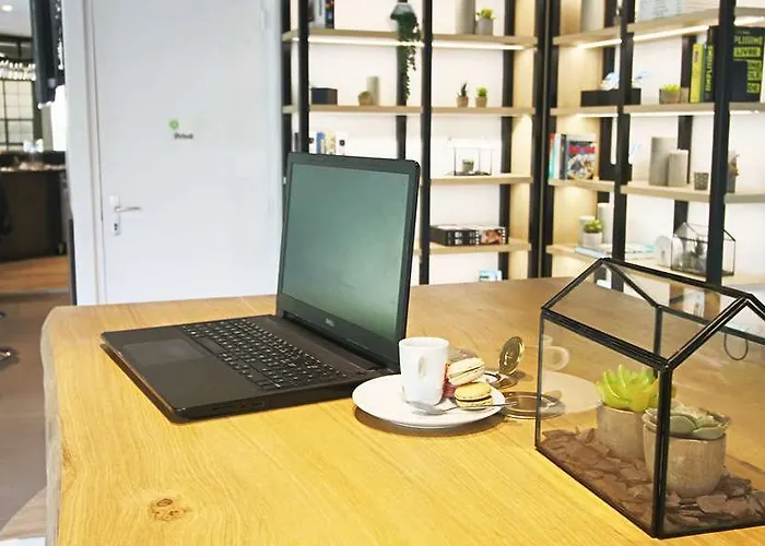 Campanile 3* Senlis (Oise)