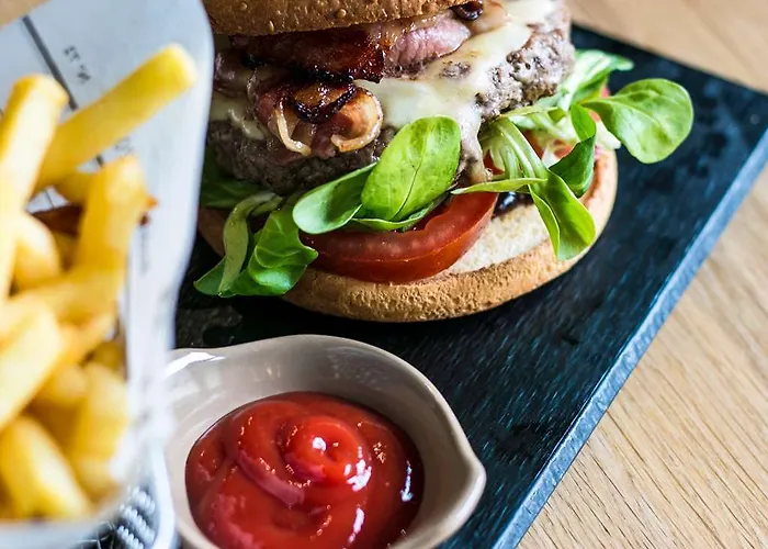 Campanile 3* Senlis (Oise)